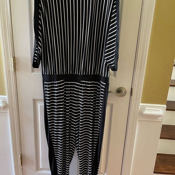Plus Size Chicos Jumpsuit Black & White vertical stripes relax drop shoulder SZ3 - Picture 6 of 8